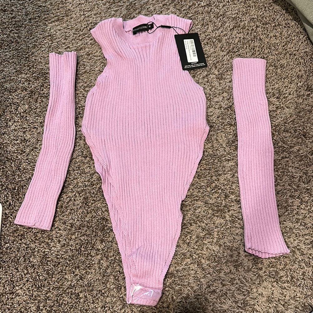 Never worn! Body suit with arm sleeves